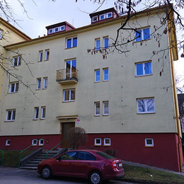 Kliknutím zvětšíte Byt 2 1 s garáží, ČB, Pabláskova ul.