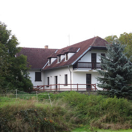 Kliknutím zvětšíte Ranč s obytným domem, Kamenný Újezd