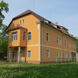 Kliknutím zvětšíte Bytový dům, Jindřichův Hradec-Radouňka
