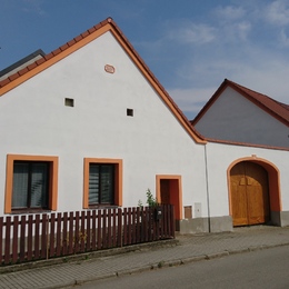 Kliknutím zvětšíte Zemědelská usedlov, Plav