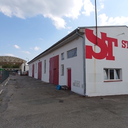 Pronájem haly s pozemky v areálu firmy K Building, Tábor