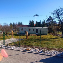 Kliknutím zvětšíte Zahrada s mobilheimem, Boršov nad Vltavou