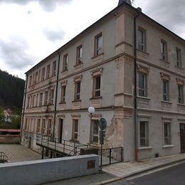 Kliknutím zvětšíte Historický dům v centru města Rožmberk nad Vltavou