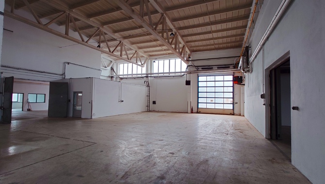 Provozní prostory pro výrobu nebo skladování